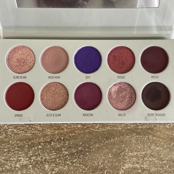Morphe by Jaclyn Hill eyeshadow palette - Picture 2 of 3